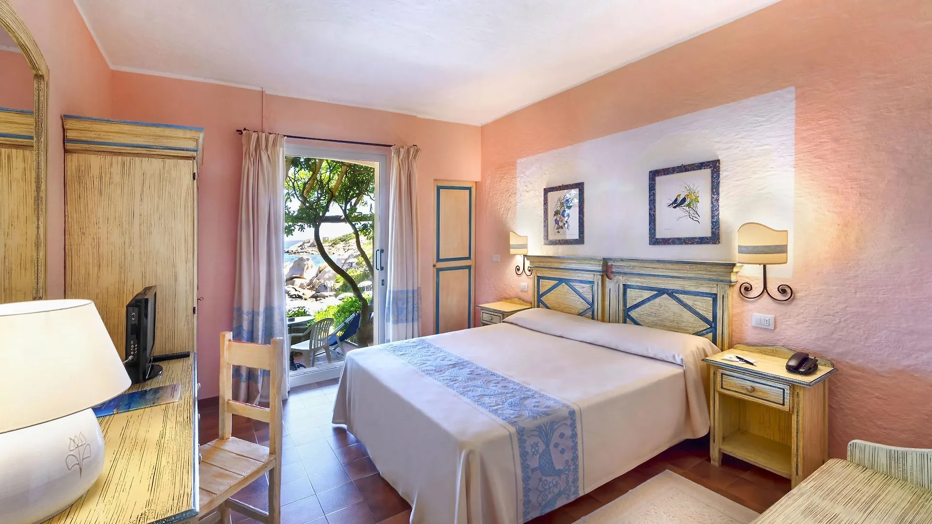 Grand Hotel Smeraldo Beach Baja Sardinia