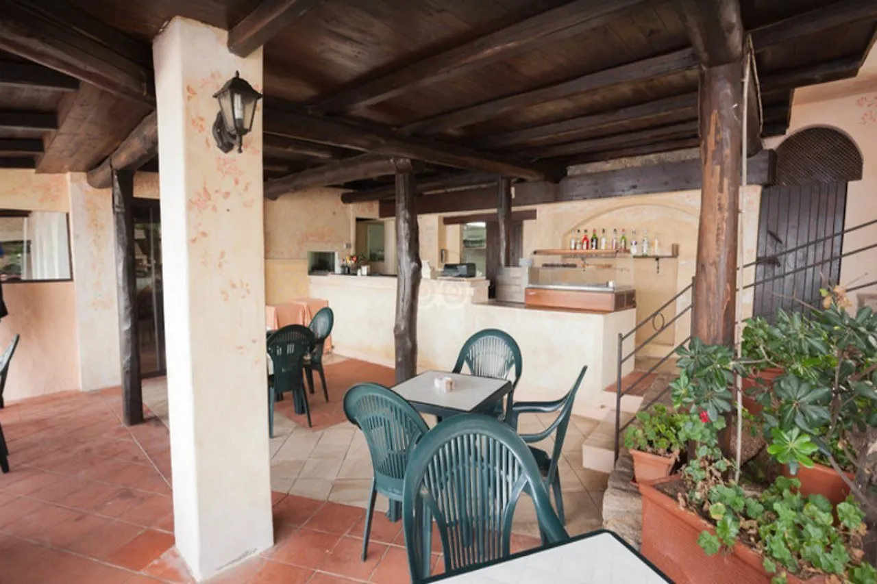 Grand Hotel Smeraldo Beach Baja Sardinia 4*,