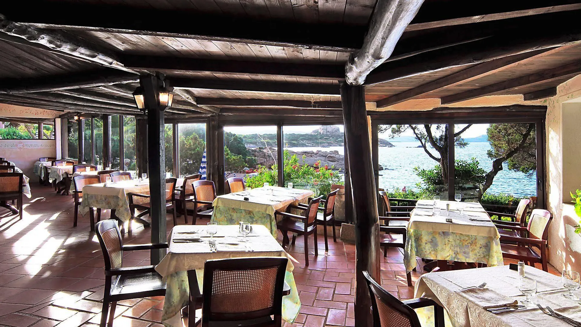 ****  Grand Hotel Smeraldo Beach Baja Sardinia Italien