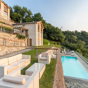 Beautiful Poolside And Stunning View Gardenia Bellano